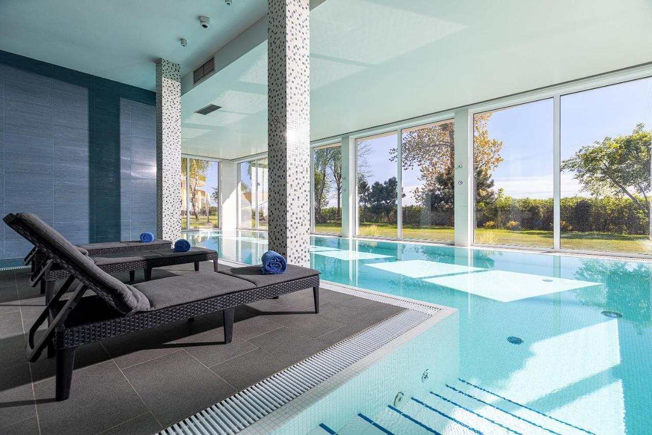 Meridian 4*