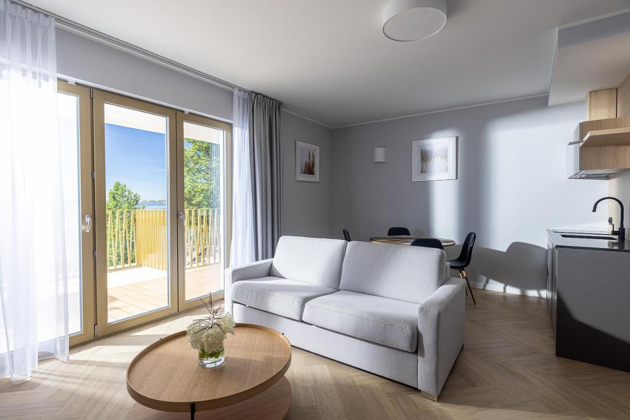 Meridian 4*