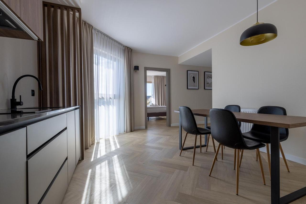 Meridian 4*