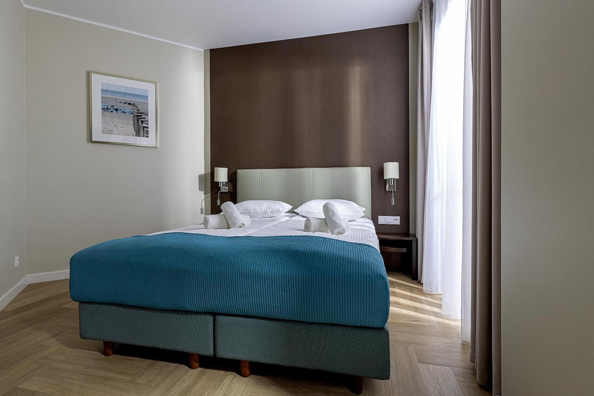 Meridian 4*
